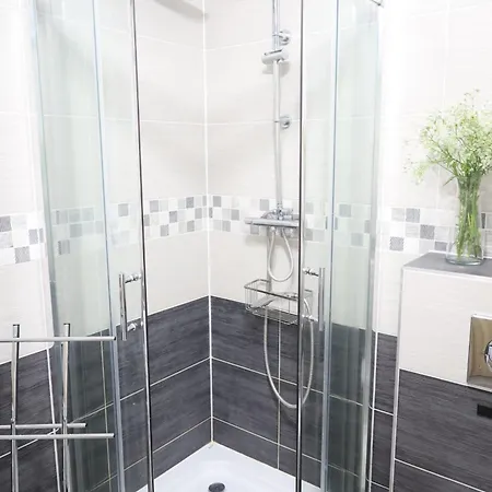 Lesne Tarasy 45a, Appartement *