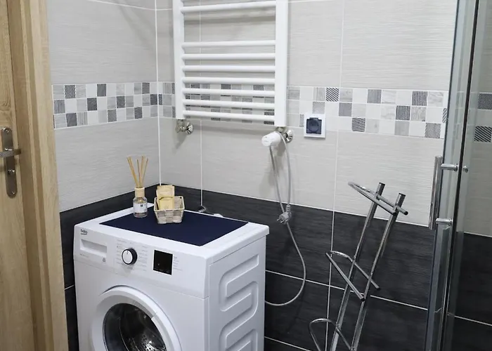 Lesne Tarasy 45a, * דז'יבנובק